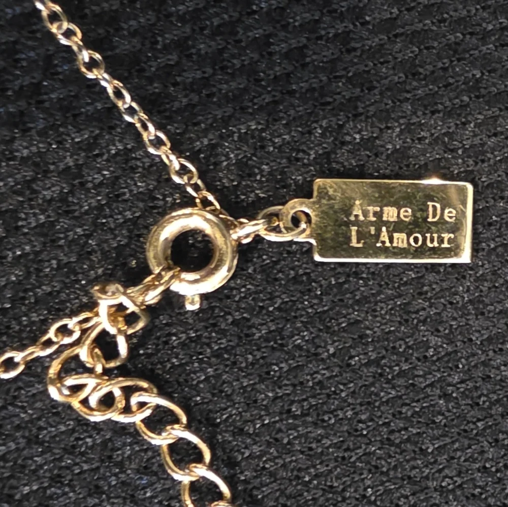 Arme De L'amour Adjustable Necklace - Picture 2 of 2